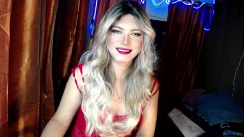 Snapshot of queenfcker1st chatting on 07-11-26, 08:17 Be my property Sabrina online show from 07-11-26, 08:17