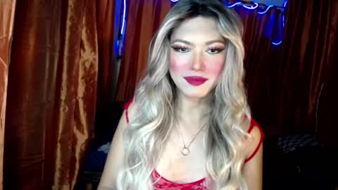 Snapshot of queenfcker1st chatting on 07-27-26, 12:39 Be my property Sabrina online show from 07-27-26, 12:39