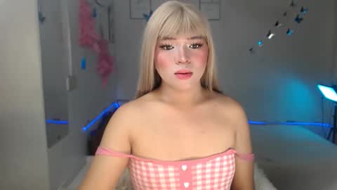 kelesey online show from 10-19-25, 03:12
