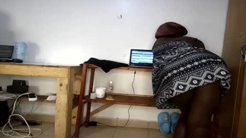 Nina online show from 02-13-26, 09:38