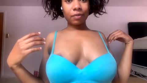 Kourtney online show from 10-24-25, 05:53