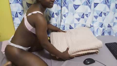 Latasha online show from 04-10-26, 11:26