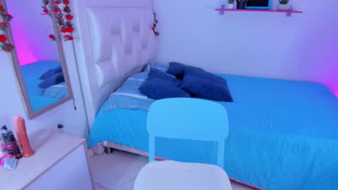 Andrea  online show from 12-18-25, 12:33