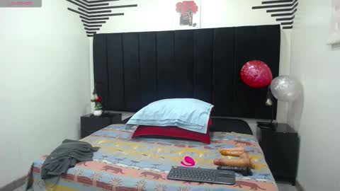 VickyBoobss online show from 01-05-26, 07:28