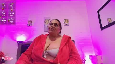 Snapshot of queenmature chatting on 05-25-26, 07:20 VickyBoobss online show from 05-25-26, 07:20