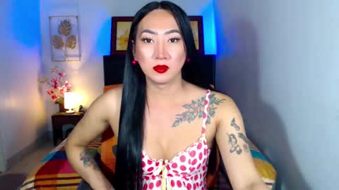 Snapshot of queenmistressts chatting on 02-04-25, 05:10 QUEEN online show from 02-04-25, 05:10