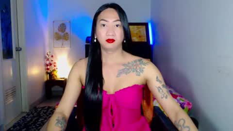 QUEEN online show from 02-13-26, 11:39