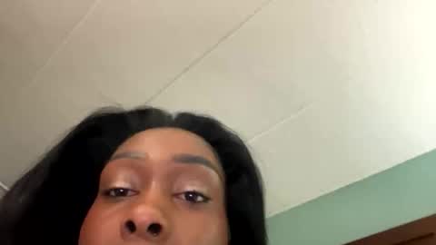 Snapshot of queenmorgan777 chatting on 11-11-25, 04:01 queenmorgan777 online show from 11-11-25, 04:01