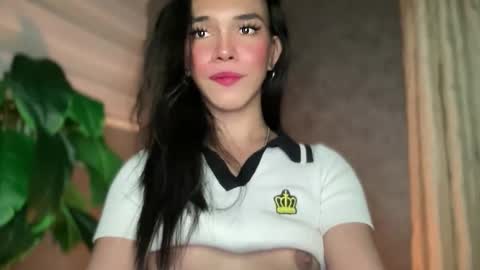 Snapshot of queenn_xxx chatting on 09-09-25, 07:24 QUEEN online show from 09-09-25, 07:24