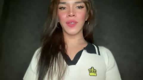 Snapshot of queenn_xxx chatting on 10-06-25, 01:52 QUEEN online show from 10-06-25, 01:52