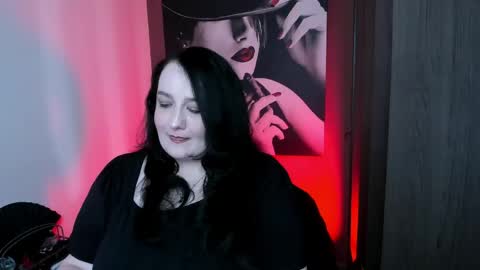 Snapshot of queenofhaze chatting on 05-19-26, 03:18 you may simply address Me with Your Grace online show from 05-19-26, 03:18