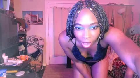 QueenOfHearts online show from 01-29-25, 07:04