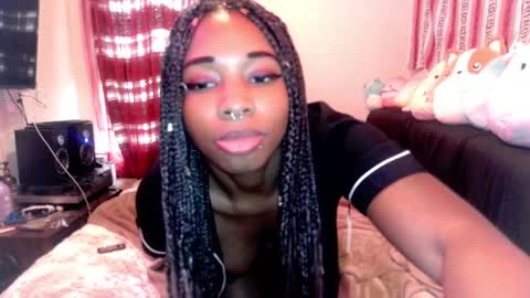 QueenOfHearts online show from 02-05-25, 10:01