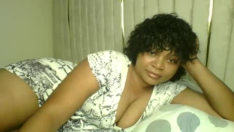 Snapshot of queenofsouls chatting on 12-23-24, 05:28 . online show from 12-23-24, 05:28