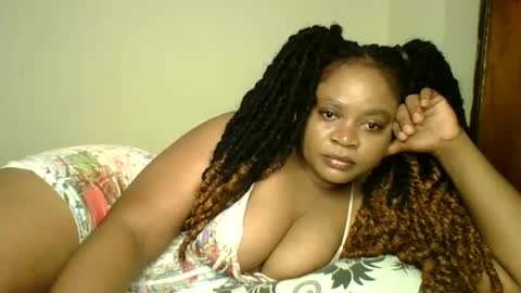 Snapshot of queenofsouls chatting on 02-12-25, 04:33 . online show from 02-12-25, 04:33