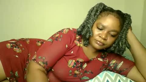 Snapshot of queenofsouls chatting on 02-17-25, 04:53 . online show from 02-17-25, 04:53