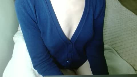 queenoftenderness online show from 02-15-26, 08:27