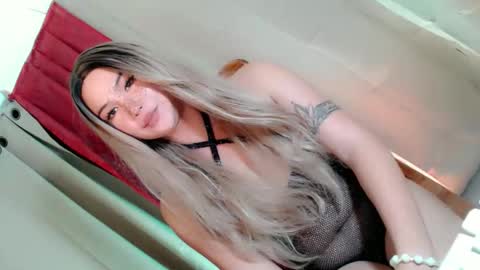 QUEEN online show from 03-08-26, 03:54