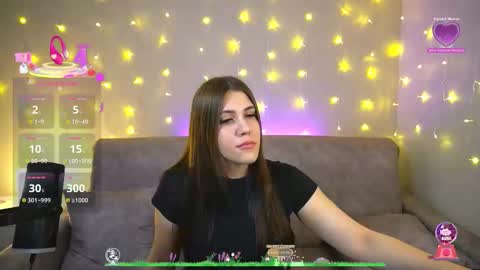 Snapshot of queenofvaleria chatting on 12-14-25, 11:37 queenofvaleria online show from 12-14-25, 11:37