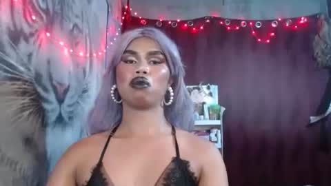 Snapshot of queenpinayebony_xx chatting on 04-15-26, 01:07 queenpinayebony_xx online show from 04-15-26, 01:07
