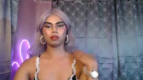 Snapshot of queenpinayebony_xx chatting on 04-19-26, 12:59 queenpinayebony_xx online show from 04-19-26, 12:59