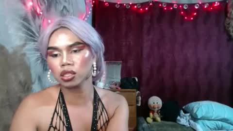 Snapshot of queenpinayebony_xx chatting on 05-08-26, 06:24 queenpinayebony_xx online show from 05-08-26, 06:24