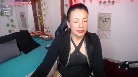 queenrose94 online show from 02-25-26, 03:54