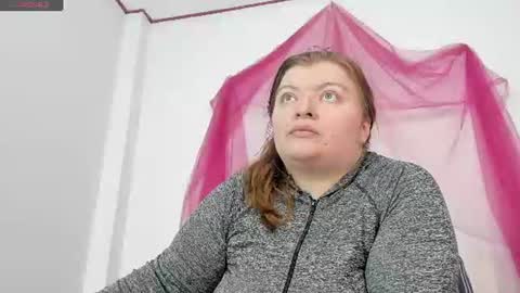 Snapshot of queensami7 chatting on 07-18-26, 12:59 Samantha online show from 07-18-26, 12:59