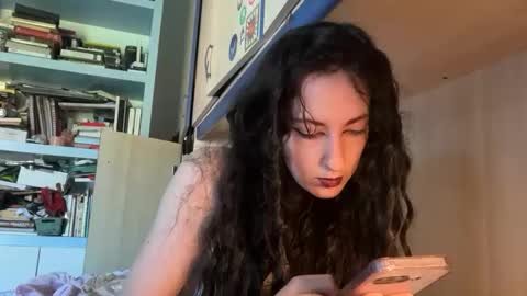 queenselket online show from 04-24-26, 10:28