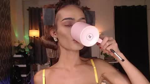 Snapshot of queenvalentinats chatting on 07-06-26, 05:04 ValentinaMoone online show from 07-06-26, 05:04