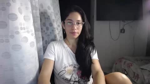 Snapshot of queenvictoria2023 chatting on 12-21-24, 06:52 Paola online show from 12-21-24, 06:52