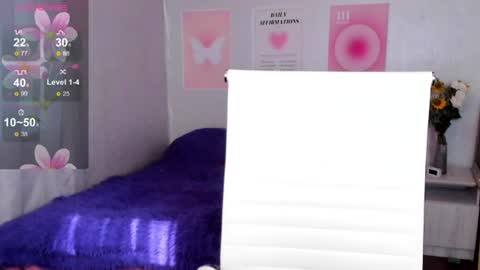 Snapshot of queitsharm_ chatting on 07-16-26, 05:24 Anna online show from 07-16-26, 05:24
