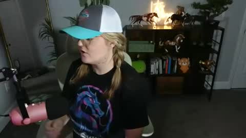 Bri online show from 11-04-25, 03:16