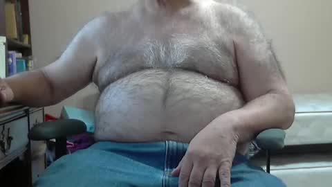 Snapshot of quietnshy2 chatting on 11-23-25, 07:13 quietnshy2 online show from 11-23-25, 07:13