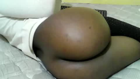 Snapshot of quincy_joy11 chatting on 12-04-25, 04:05 quincy joy11 online show from 12-04-25, 04:05