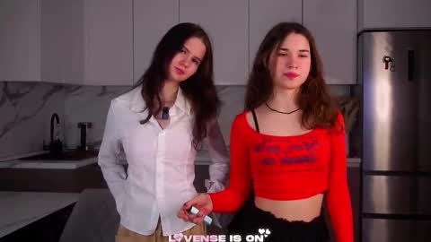 Snapshot of quyenkjos chatting on 12-14-25, 03:45 Alice online show from 12-14-25, 03:45