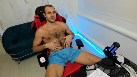 Snapshot of raamos chatting on 12-11-24, 08:18 Nikita online show from 12-11-24, 08:18