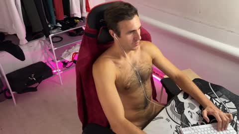 Snapshot of raamos chatting on 10-15-25, 10:54 Nikita online show from 10-15-25, 10:54