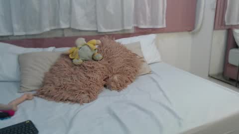 Snapshot of racheel_smith chatting on 09-12-25, 10:48 rachel online show from 09-12-25, 10:48