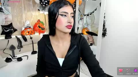 RACHEL ES online show from 10-28-25, 04:49