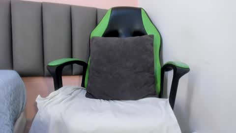 Snapshot of rachel_roman chatting on 12-09-24, 01:40 DALIANA online show from 12-09-24, 01:40