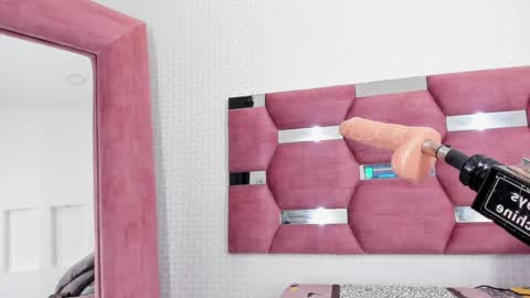 Snapshot of rachel_roman chatting on 02-02-25, 11:21 DALIANA online show from 02-02-25, 11:21