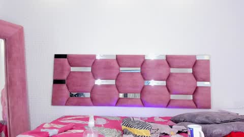 Snapshot of rachel_roman chatting on 02-07-25, 02:40 DALIANA online show from 02-07-25, 02:40