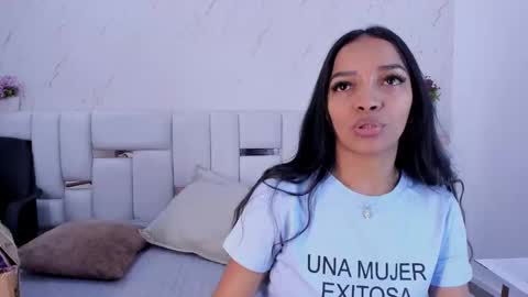 Snapshot of rachel_roman chatting on 09-19-25, 12:06 DALIANA online show from 09-19-25, 12:06