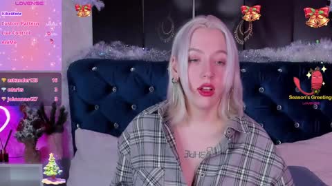 Snapshot of rachelcart chatting on 12-31-24, 04:04 RachelCart online show from 12-31-24, 04:04