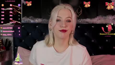 Snapshot of rachelcart chatting on 01-03-25, 06:55 RachelCart online show from 01-03-25, 06:55