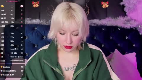 Snapshot of rachelcart chatting on 01-20-25, 06:42 RachelCart online show from 01-20-25, 06:42