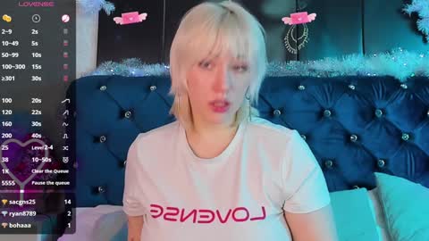 Snapshot of rachelcart chatting on 01-24-25, 08:55 RachelCart online show from 01-24-25, 08:55