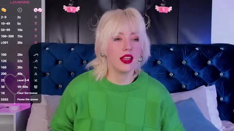 Snapshot of rachelcart chatting on 01-29-25, 03:54 RachelCart online show from 01-29-25, 03:54