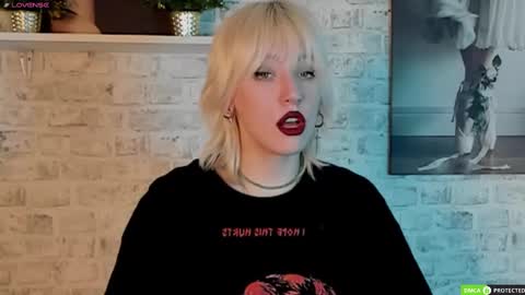 Snapshot of rachelcart chatting on 02-11-25, 09:42 RachelCart online show from 02-11-25, 09:42